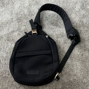 Sarah Wells Allie Breast Pump sling Bag